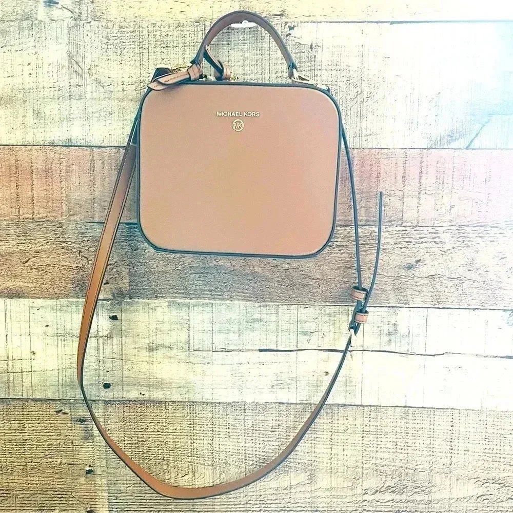 NWT Micheal Kors Medium Jet Set Pebbled Leather Crossbody